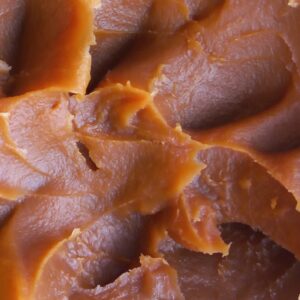 Kasutusvalmis, küpsetus-ja külmutuskindel  meresoolaga karamellitäidis 0,5kg