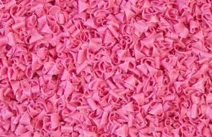 Šokolaadihelbed Maasikamaitselised roosad 150g